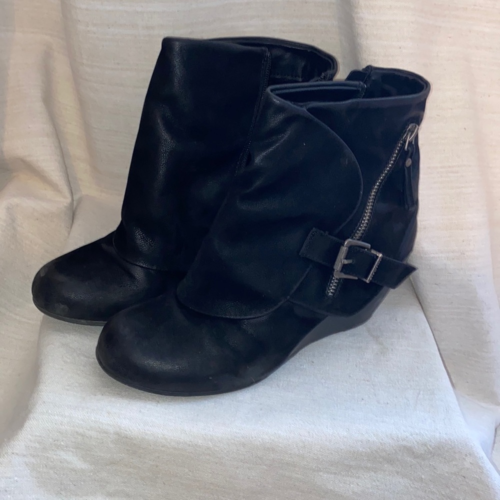 Blowfish Booties